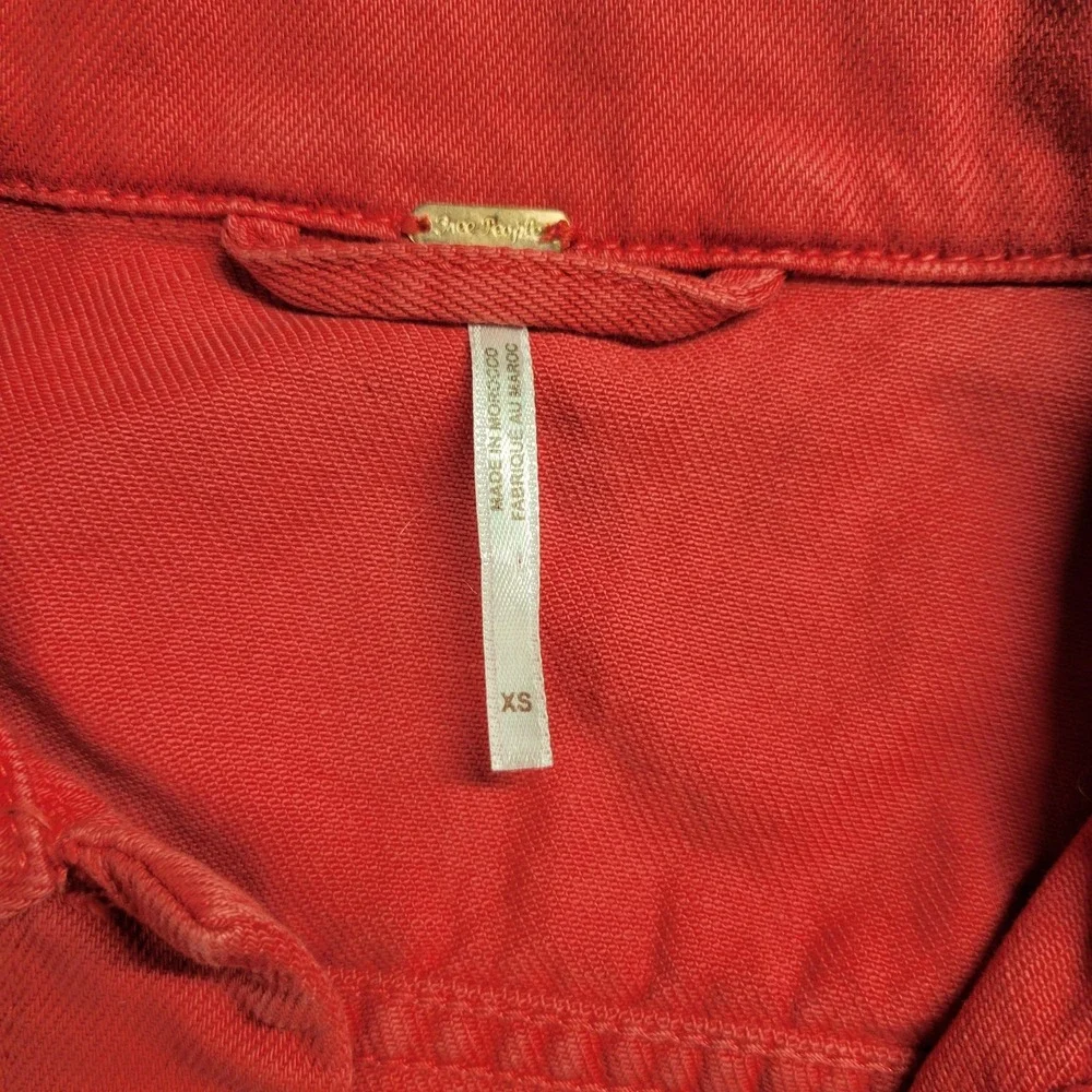 Free People Women's X-Small Cropped Denim Jean Jacket Red We The Free Boho - Picture 3 of 9